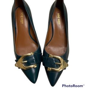 Nine West, Green with a gold buckle pumps